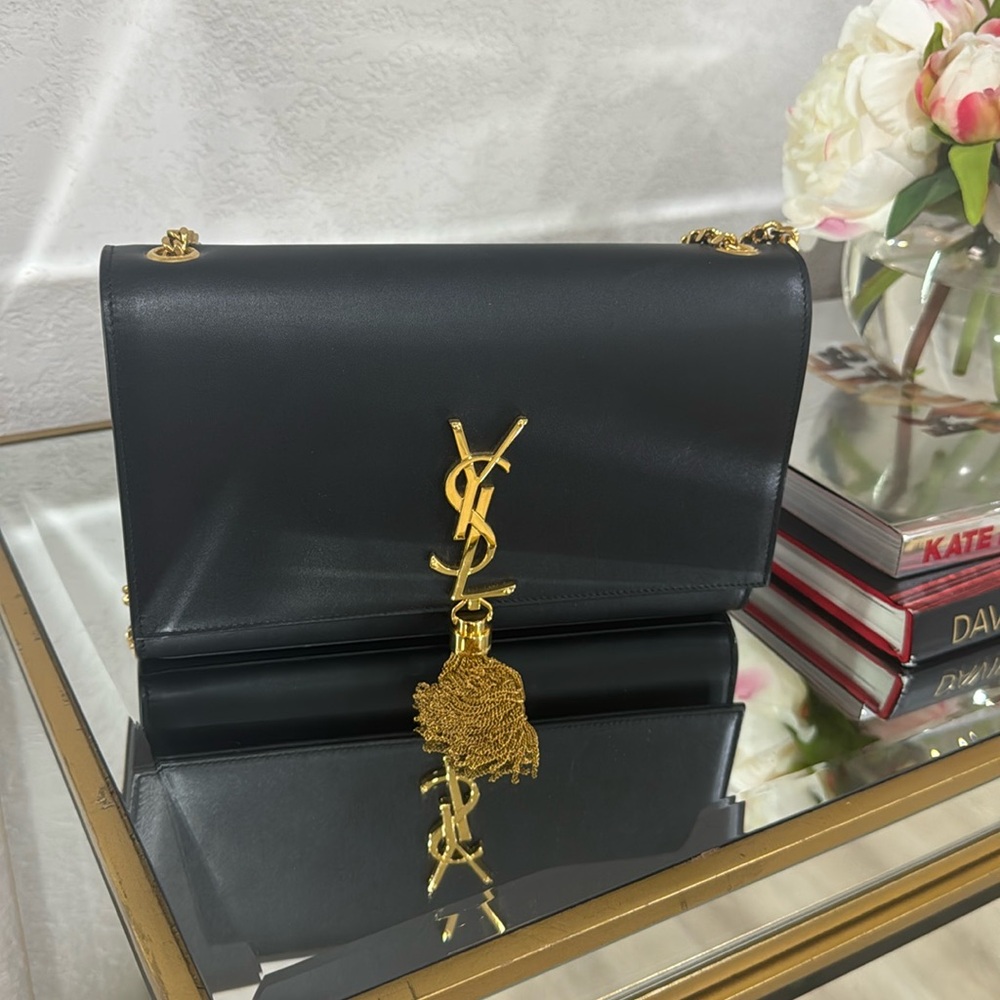 Saint Laurent
Kate Medium Tassel YSL Wallet on Chain in - Leather